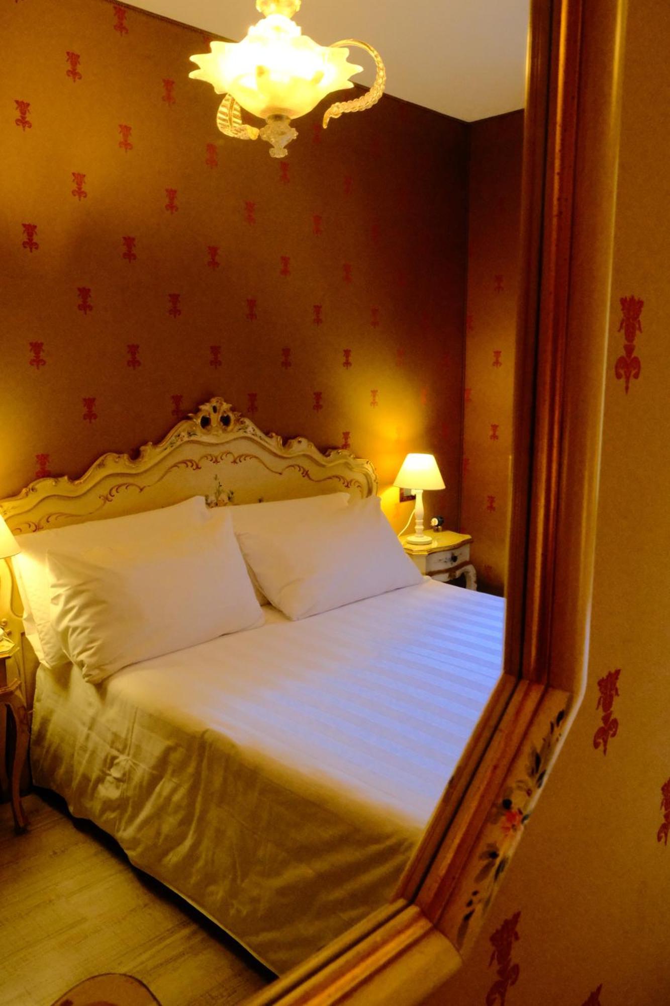 H O T E L S A N G A L L O L Hotel 3*