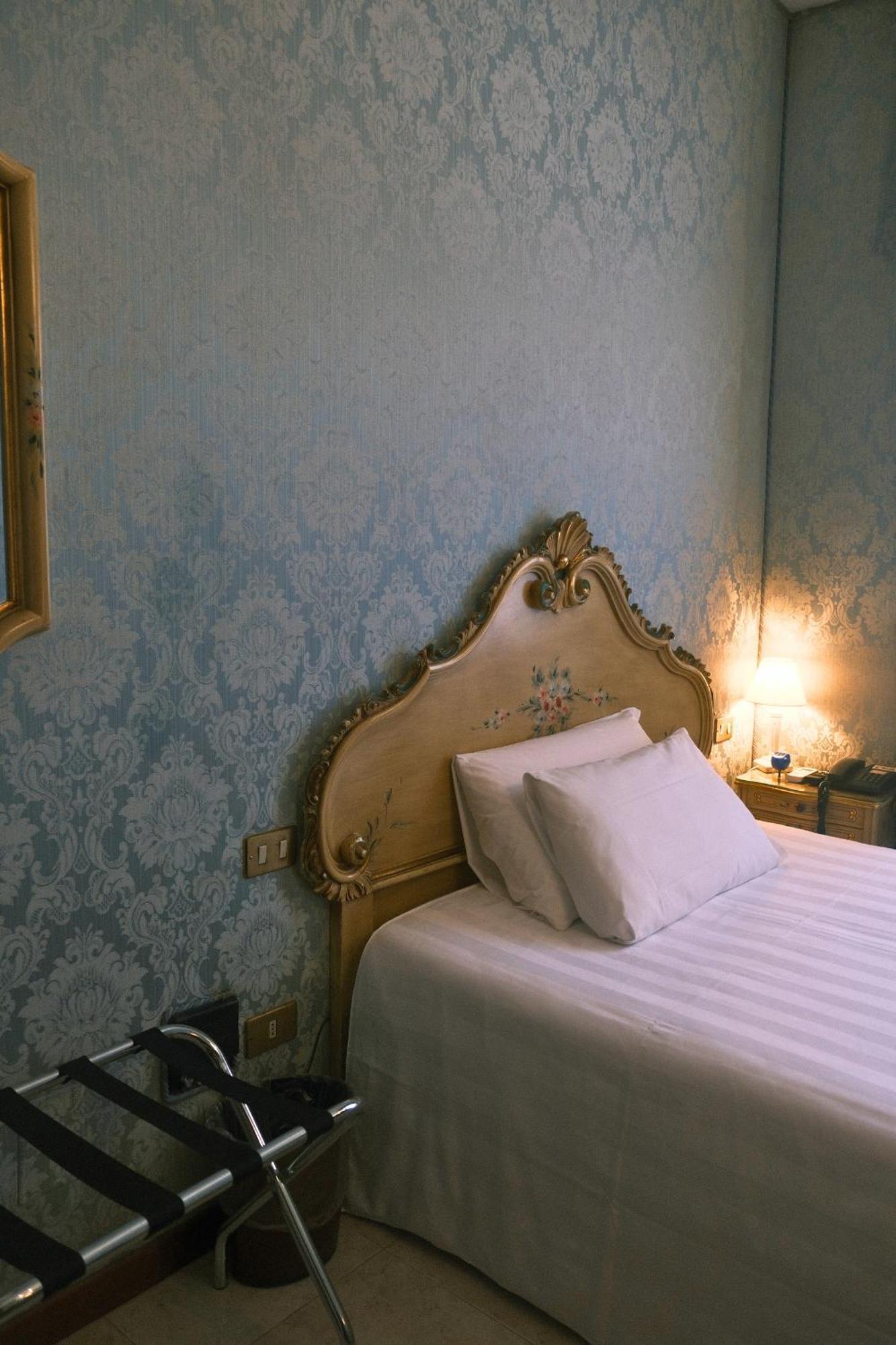 Hotel H O T E L S A N G A L L O L 3*