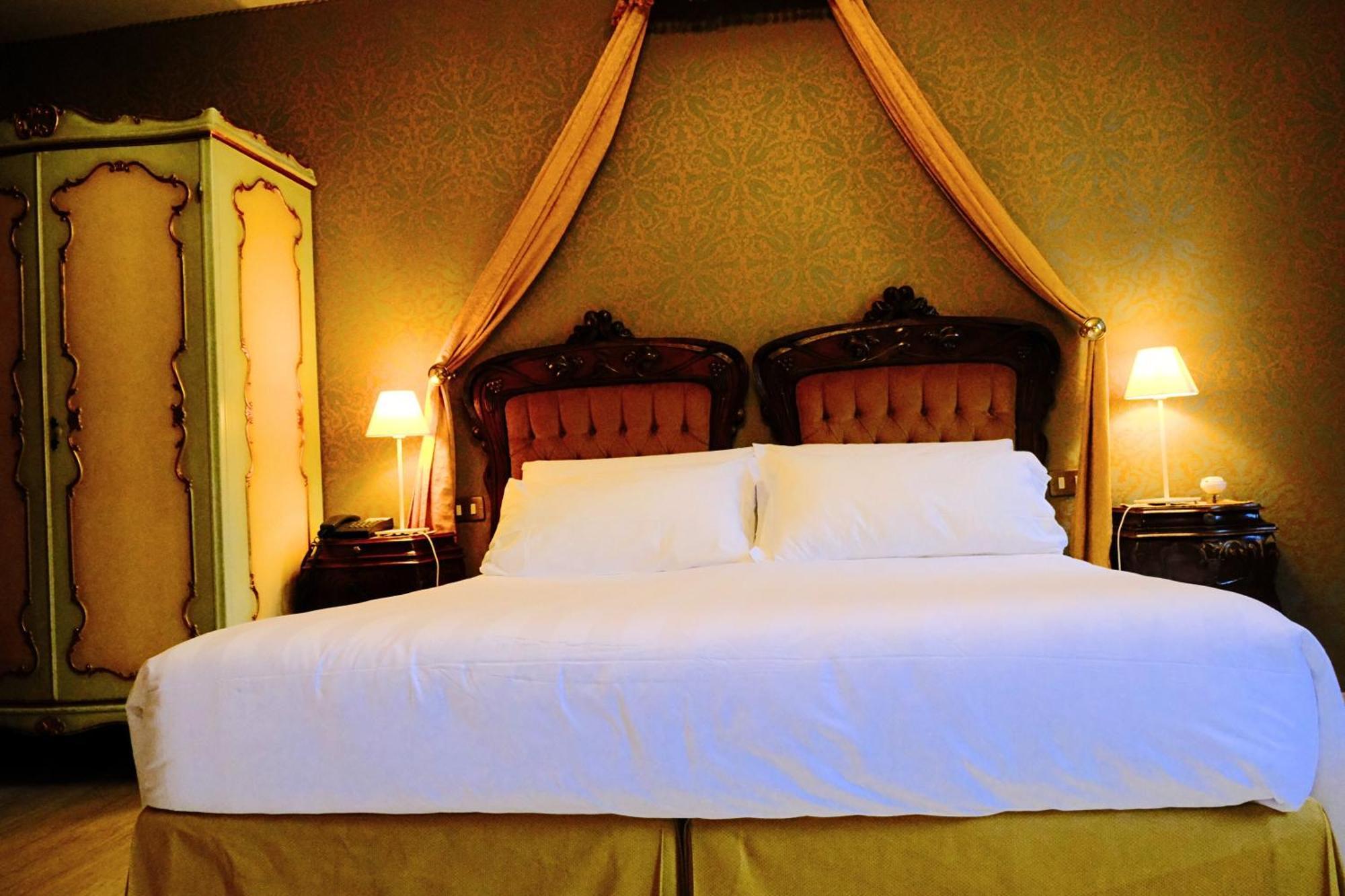 H O T E L S A N G A L L O L Hotel 3*